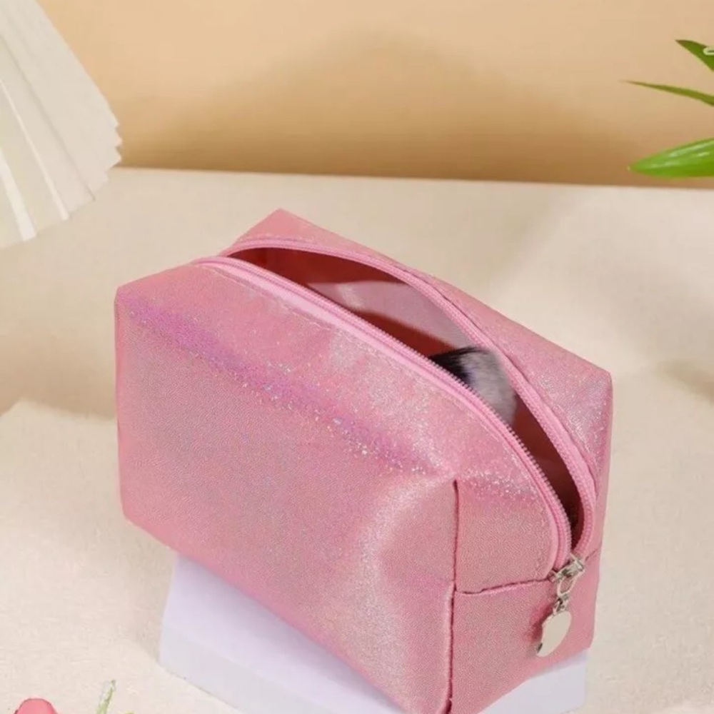 NWT Pink Glitter Makeup /Cosmetic Bag